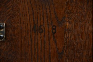 中古　古いナラ材のアームチェア(補修有り)　(椅子、イス)