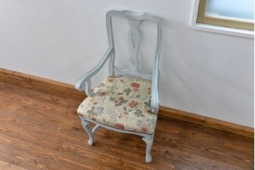ヴィンテージ家具　海外ビンテージ　アンティークペイント仕上げ　かわいいアームチェア(1)(椅子、イス)