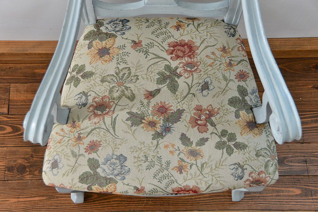 ヴィンテージ家具　海外ビンテージ　アンティークペイント仕上げ　かわいいアームチェア(1)(椅子、イス)