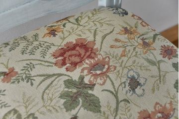 ヴィンテージ家具　海外ビンテージ　アンティークペイント仕上げ　かわいいアームチェア(1)(椅子、イス)