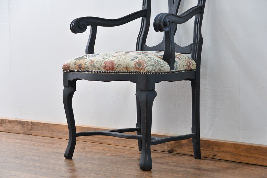 ヴィンテージ家具　海外ビンテージ　アンティークペイント仕上げ　かわいいアームチェア(2)(椅子、イス)