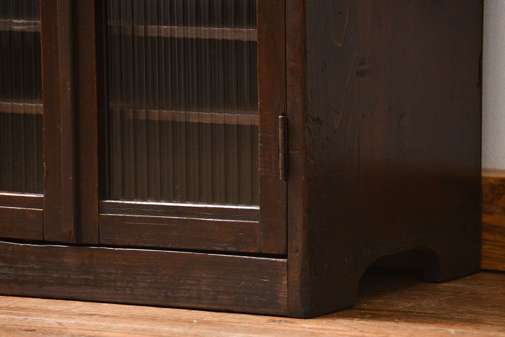 アンティーク家具　和製アンティーク　モールガラス入り!小振りな書類棚(収納棚)