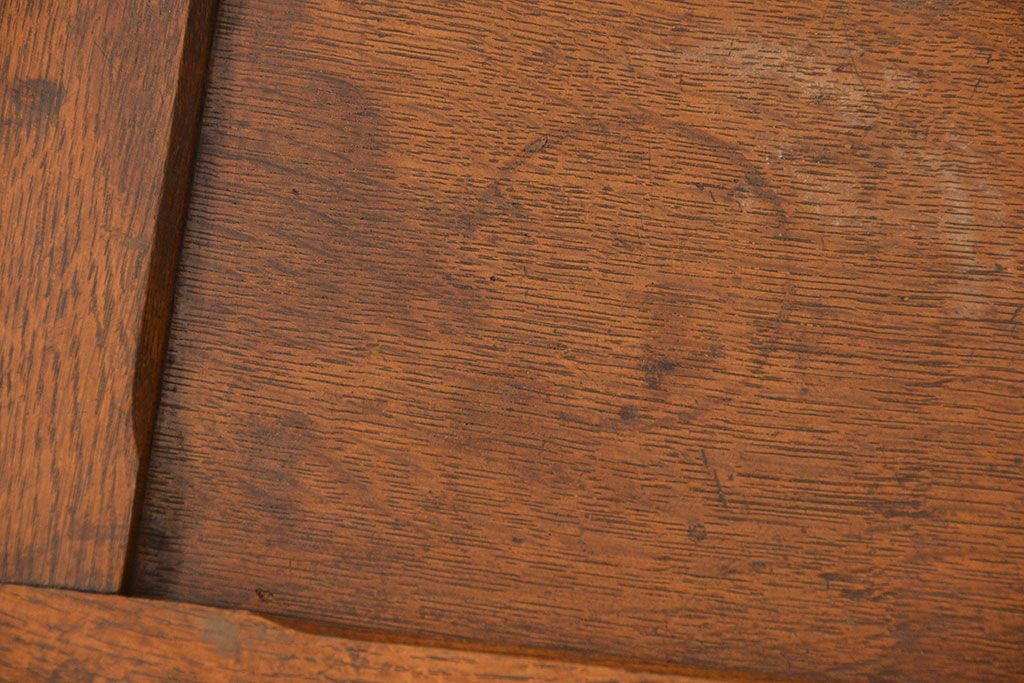 アンティーク家具　アンティーク かわいらしい　小さな変わり型冷蔵庫(収納棚)