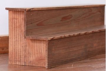 アンティーク家具　アンティーク 古い木味の簡素で小さな飾り棚　2個セット　(陳列棚)