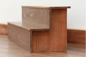 アンティーク家具　アンティーク 古い木味の簡素で小さな飾り棚　2個セット　(陳列棚)