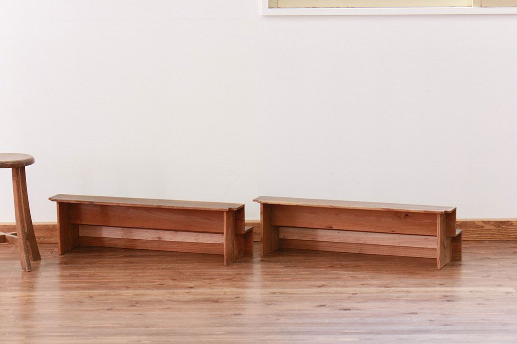 アンティーク家具　アンティーク 古い木味の簡素で小さな飾り棚　2個セット　(陳列棚)