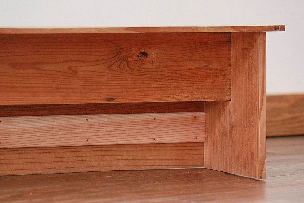 アンティーク家具　アンティーク 古い木味の簡素で小さな飾り棚　2個セット　(陳列棚)