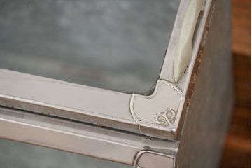 レトロ家具　昭和レトロ 古いブリキの小さなガラスケース(ショーケース)