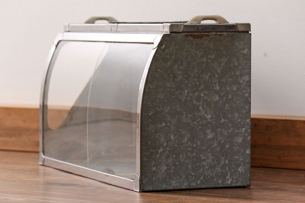 レトロ家具　昭和レトロ 古いブリキの小さなガラスケース(ショーケース)