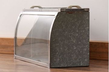 レトロ家具　昭和レトロ 古いブリキの小さなガラスケース(ショーケース)