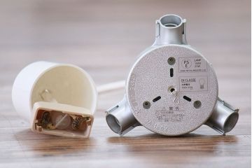 中古　インテリアショップ　リアルスタイル製(Real Style)　天井照明(1)　(ペンダントライト、吊り下げ照明)