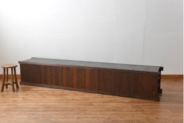 アンティーク家具　古民具・骨董 特大!九尺幅　重厚な水屋箪笥ローボード(2)(ローチェスト、テレビボード、テレビ台、キャビネット、収納棚)