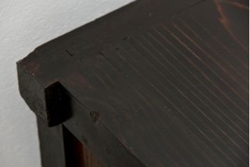 アンティーク家具　古民具・骨董 モダンな引き出し付き縦桟引き戸の重厚なローボード(テレビボード、水屋箪笥、テレビ台、キャビネット、収納棚)