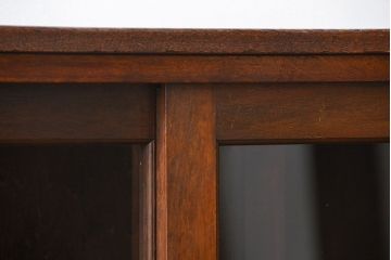 アンティーク家具　アンティーク 古いナラ材の脚付き収納棚　(サイドキャビネット、飾り棚、本棚)