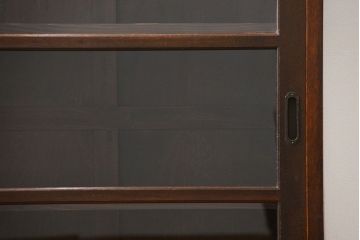 アンティーク家具　アンティーク 古いナラ材の脚付き収納棚　(サイドキャビネット、飾り棚、本棚)