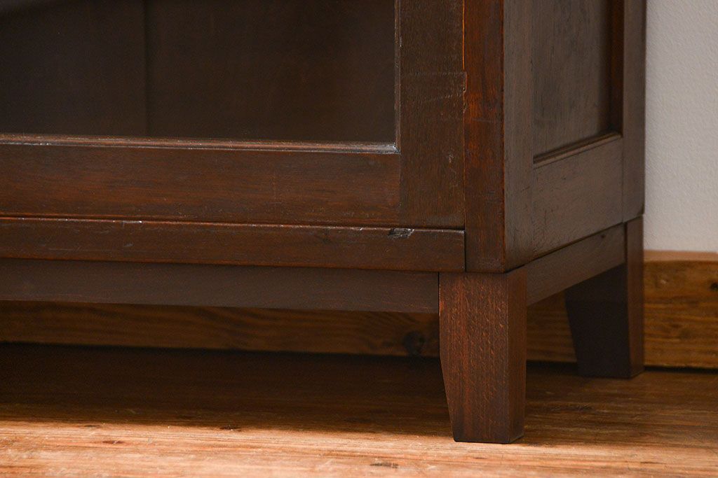 アンティーク家具　アンティーク 古いナラ材の脚付き収納棚　(サイドキャビネット、飾り棚、本棚)