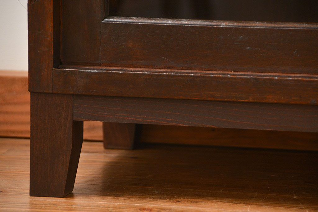 アンティーク家具　アンティーク 古いナラ材の脚付き収納棚　(サイドキャビネット、飾り棚、本棚)