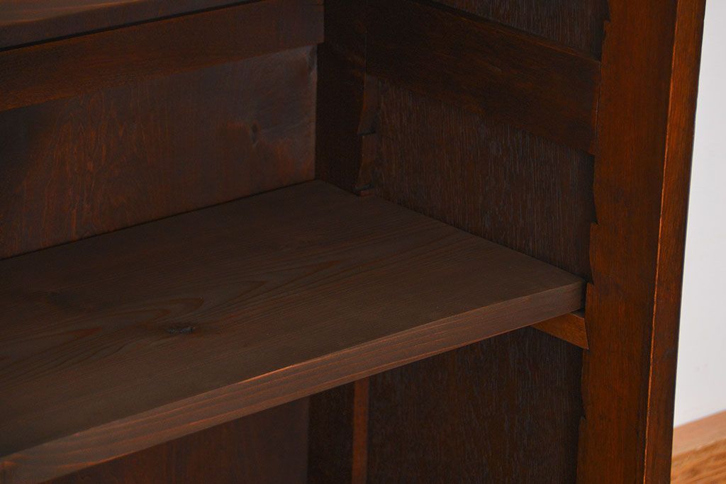 アンティーク家具　アンティーク 古いナラ材の脚付き収納棚　(サイドキャビネット、飾り棚、本棚)