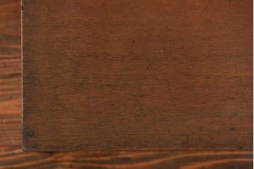 レトロ家具　昭和レトロ 古い木の引き出し付き横長本立て　(本棚、飾り棚)