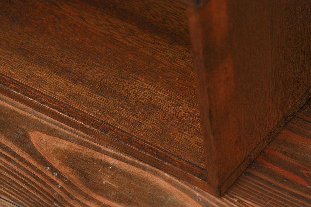 レトロ家具　昭和レトロ 古い木の引き出し付き横長本立て　(本棚、飾り棚)