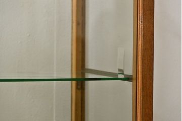 レトロ家具　昭和レトロ 古いナラ材のスタイリッシュな鉄脚ガラスケース(飾り棚、ショーケース)