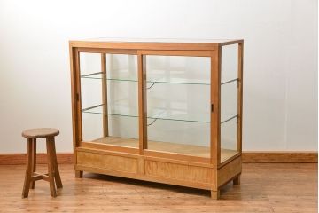 レトロ家具　昭和レトロ 古いナラ材のアンティークガラスケース(ショーケース、陳列棚)