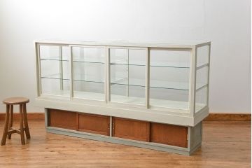 レトロ家具　昭和レトロ 古いパン屋のアンティークペイント　ガラスケース(ショーケース、飾り棚)