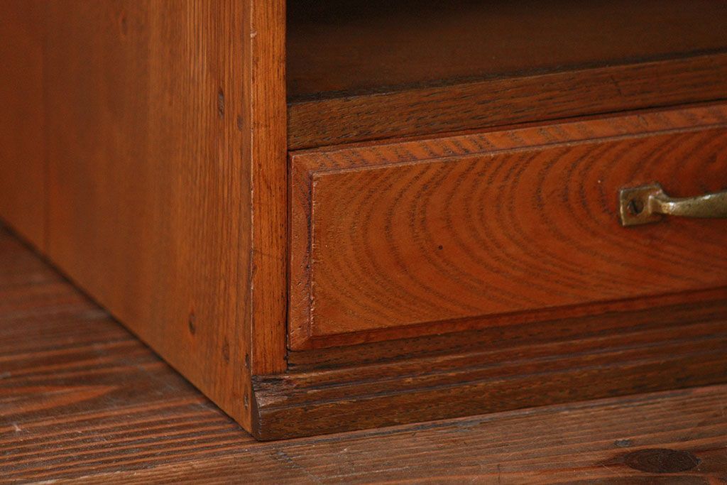 レトロ家具　昭和レトロ 古い木の引き出し付き書類棚(小引き出し)