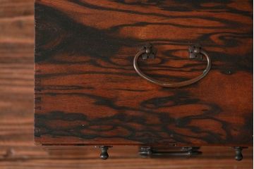 アンティーク家具　古民具・骨董 イタミ有り　総黒柿材無垢　上質な小引き出し