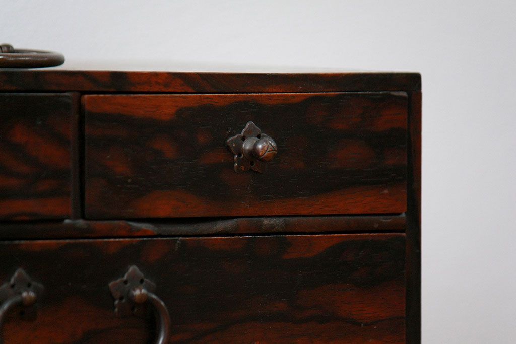 アンティーク家具　古民具・骨董 イタミ有り　総黒柿材無垢　上質な小引き出し