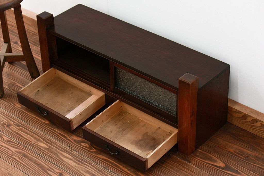 アンティーク家具　古民具・骨董 ダイヤガラス入りの小さな置き床(置床、ローボード)