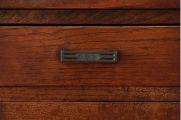 アンティーク家具　アンティーク モールガラス入りの小振りなサイドテーブル(1)　(収納棚)