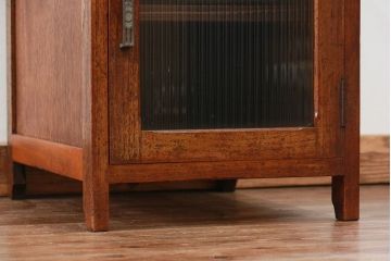 アンティーク家具　アンティーク モールガラス入りの小振りなサイドテーブル(1)　(収納棚)