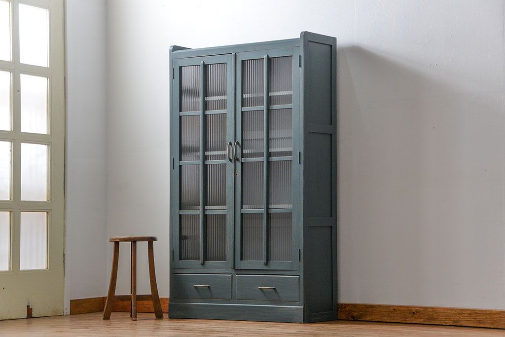 アンティーク家具　アンティークペイント　モールガラス入りの大きなブックケース(本箱、収納棚)