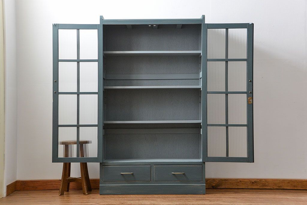 アンティーク家具　アンティークペイント　モールガラス入りの大きなブックケース(本箱、収納棚)