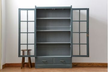 アンティーク家具　アンティークペイント　モールガラス入りの大きなブックケース(本箱、収納棚)
