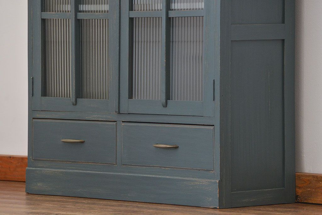 アンティーク家具　アンティークペイント　モールガラス入りの大きなブックケース(本箱、収納棚)