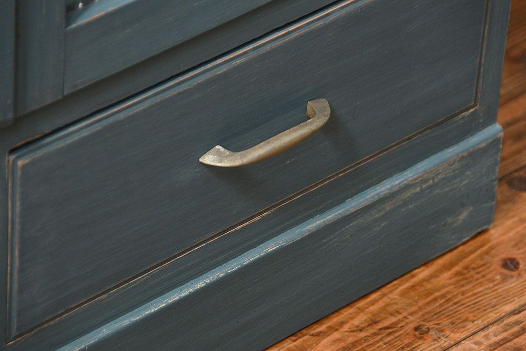 アンティーク家具　アンティークペイント　モールガラス入りの大きなブックケース(本箱、収納棚)