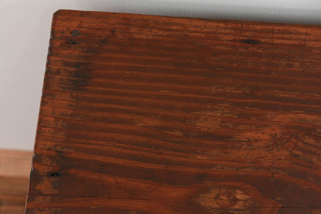 アンティーク家具　アンティーク モールガラス入りの小振りなサイドテーブル(2)　(収納棚)