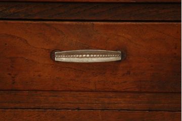 アンティーク家具　アンティーク モールガラス入りの小振りなサイドテーブル(2)　(収納棚)