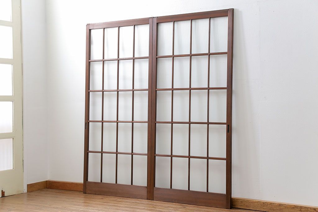 昭和レトロ モールガラス入りのシンプルなガラス戸　2枚セット(建具、引き戸)