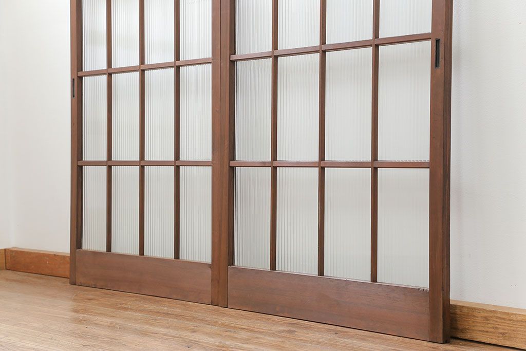 昭和レトロ モールガラス入りのシンプルなガラス戸　2枚セット(建具、引き戸)