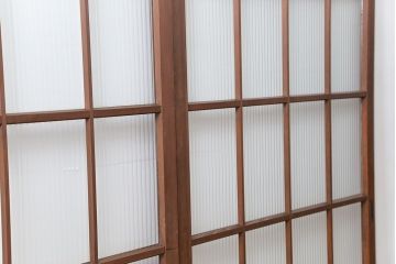 昭和レトロ モールガラス入りのシンプルなガラス戸　2枚セット(建具、引き戸)