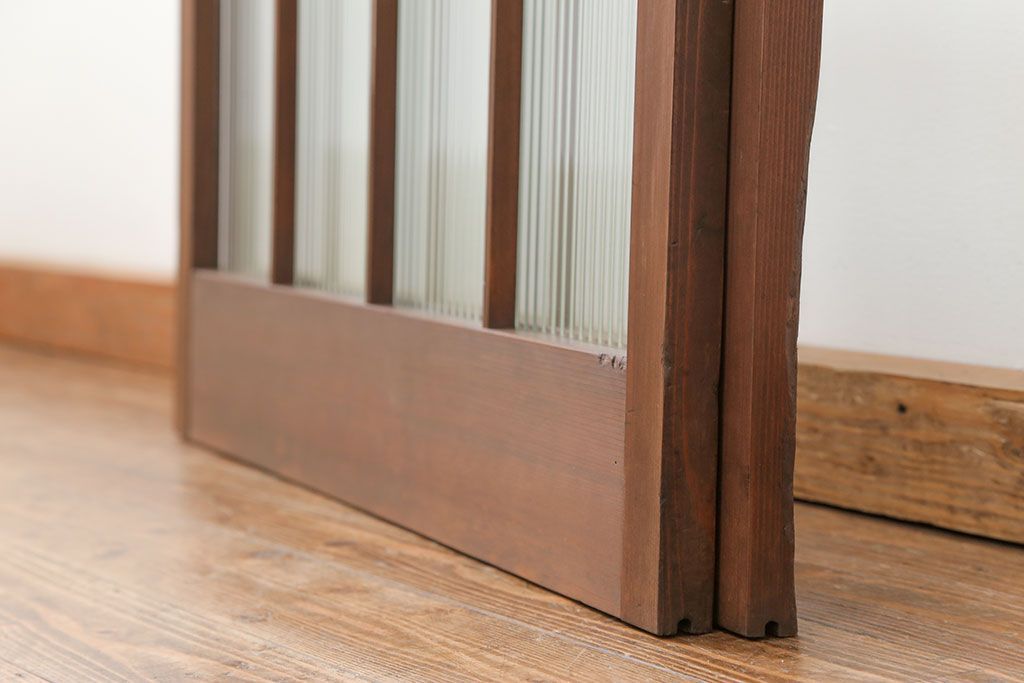 昭和レトロ モールガラス入りのシンプルなガラス戸　2枚セット(建具、引き戸)