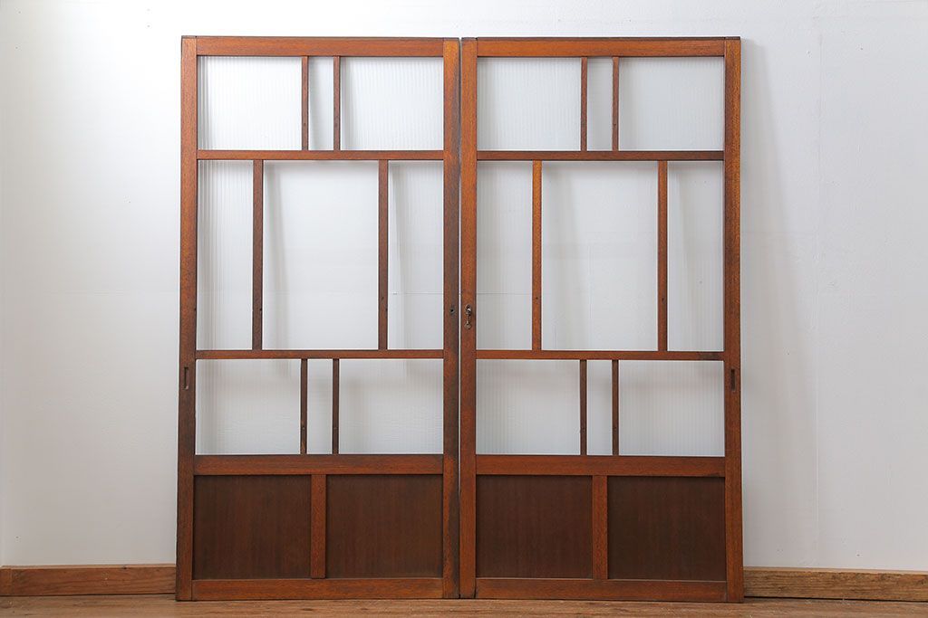 アンティーク モールガラス入りのレトロなガラス戸　2枚セット　(建具、引き戸)