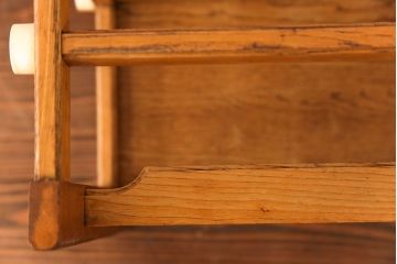 レトロ家具　昭和レトロ レトロなデザインのかわいいマガジンラック