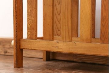 レトロ家具　昭和レトロ レトロなデザインのかわいいマガジンラック