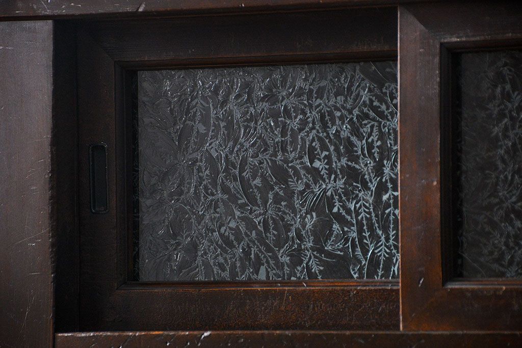 アンティーク家具　古民具・骨董 上品な結霜ガラス　4尺水屋箪笥　(食器棚、キャビネット)