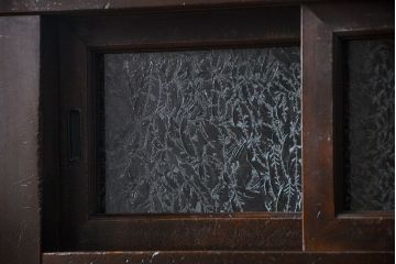 アンティーク家具　古民具・骨董 上品な結霜ガラス　4尺水屋箪笥　(食器棚、キャビネット)