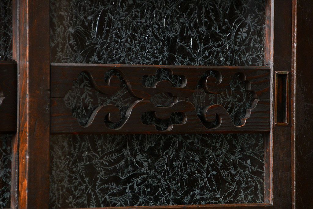 アンティーク家具　古民具・骨董 上品な結霜ガラス　4尺水屋箪笥　(食器棚、キャビネット)